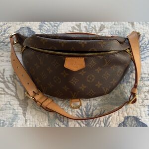 SOLD !!!!Louis Vuitton Bumbag - Monogram